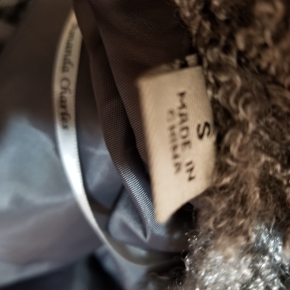 Amanda Charles Size Small Shag Vest - Picture 4 of 6